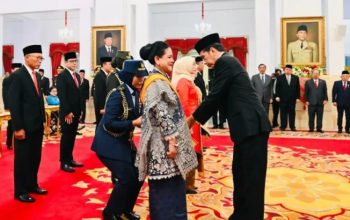 Iriana Tersenyum Saat Ralat Ucapan Jokowi di Depan Alumni UGM