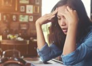 Cara Atasi Stres di Tengah Kesibukan Kerja Secara Efektif