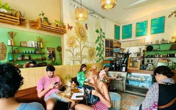 Rekomendasi Kafe Unik di Tengah Kota untuk Traveler