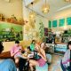 Rekomendasi Kafe Unik di Tengah Kota untuk Traveler