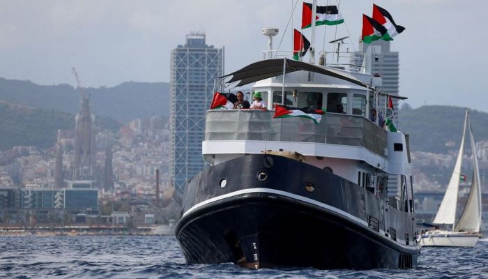 Melacak Kapal Flotilla yang Berlayar Menuju Gaza