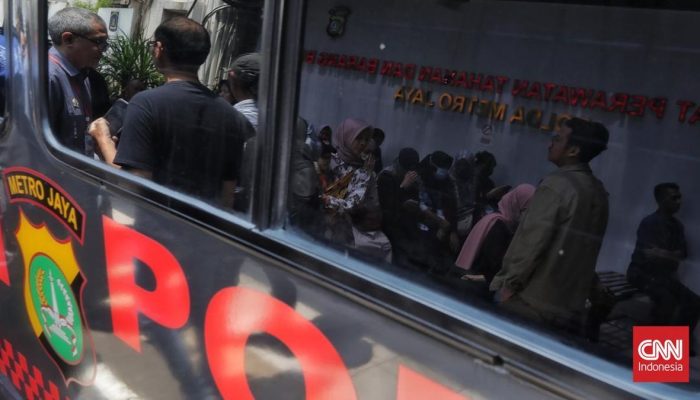 Polda Metro Pertimbangkan Penangguhan Penahanan Delpedro dan Rekan