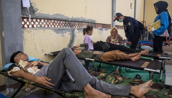 10 Siswa di Mamuju Dilarikan ke RS Diduga Keracunan makanan