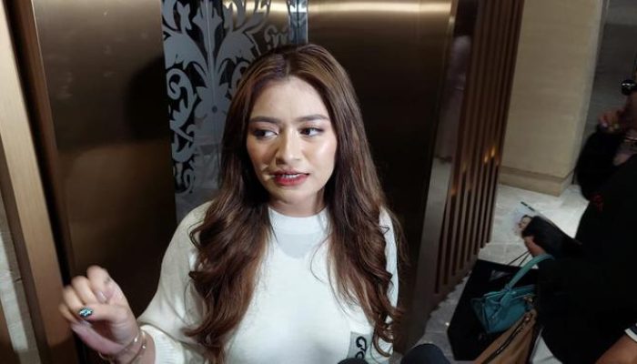 Nathalie Holscher Merinding Belajar Mantra di Film Danyang Wingit Jumat Kliwon Sendirian
