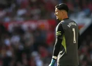 Altay Bayindir Tampil Berkelas di Bangku Cadangan Usai Posisi Utama Direbut Senne Lammens