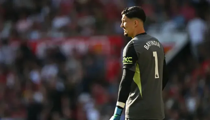 Altay Bayindir Tampil Berkelas di Bangku Cadangan Usai Posisi Utama Direbut Senne Lammens