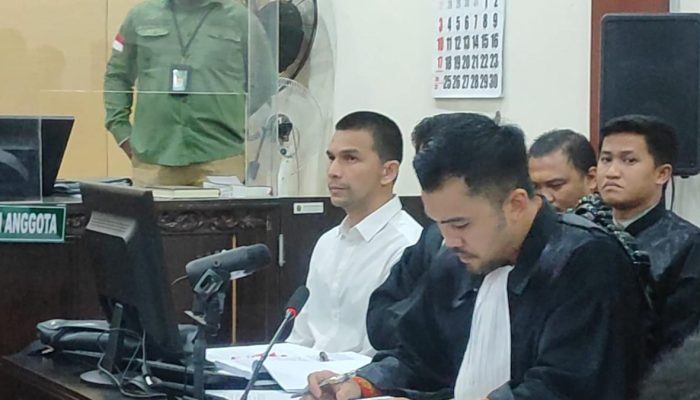 Jonathan Frizzy Dapat Dukungan Ririn Dwi Ariyanti dan Keluarga Sambil Menanti Vonis