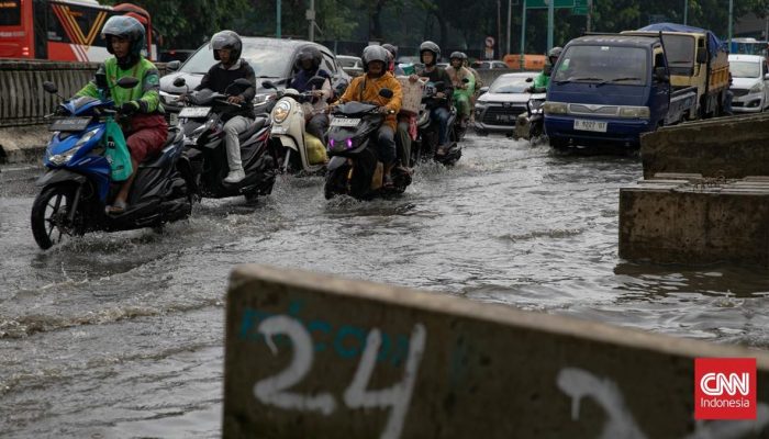 Banjir di Jakarta Meluas dan Merendam 54 RT