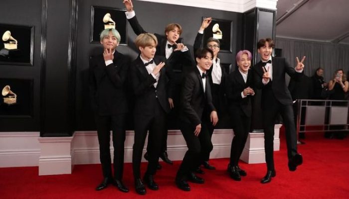 BTS dan BLACKPINK Masuk Daftar 250 Lagu Terbaik Abad 21 Versi Rolling Stone