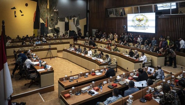 Pengurangan Dana Daerah, Komisi II DPR Minta Pemda Hemat Anggaran