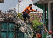 Evakuasi Korban Lanjutan Bangunan Ponpes Sidoarjo yang Runtuh