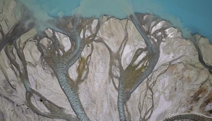 Gelombang Panas Menyebabkan Pencairan Gletser di Pegunungan Alpen