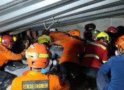Bahaya dan Tantangan Petugas SAR dalam Menyelamatkan Korban Reruntuhan