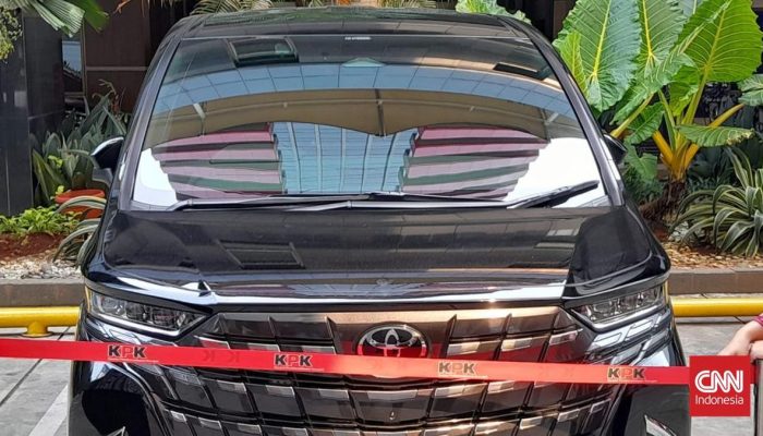 KPK Kembalikan Mobil Alphard yang Disita dari Rumah Noel Ebenezer