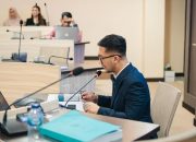 Politisi Fraksi PAN Mendapat Gelar Doktor PSDM dari Universitas Airlangga