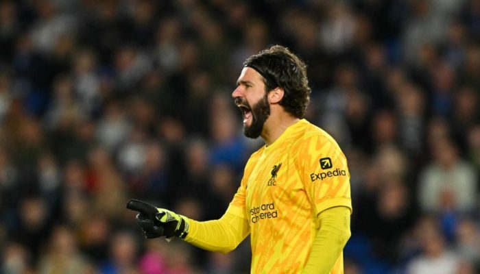 Kiper Utama Siap Kembali Bermain di Anfield Akhir Pekan Ini