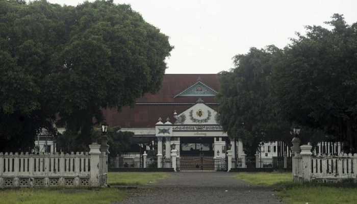 Hening di Keraton Jogja hingga Pemakaman Raja Surakarta Tanpa Suara Gamelan