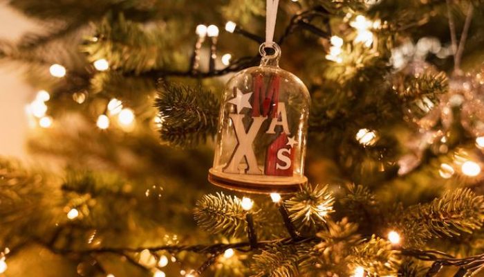 Dekorasi Natal Mewah Artis 2025 dari Pohon Raksasa hingga Detail Glamor