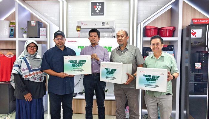 Perkenalan Slogan Global Baru Dalam Menyongsong Masa Depan dan 585 Paket Bantuan Korban Banjir