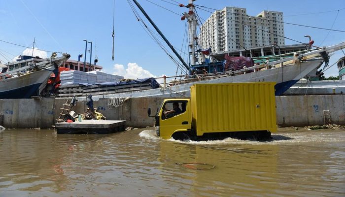 Potensi Rob di Pesisir RI Hingga 10 Januari Menurut BMKG