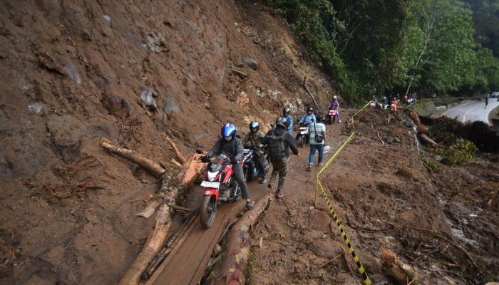 Masa Tanggap Darurat Banjir Bandang di Sumbar Diperpanjang 14 Hari