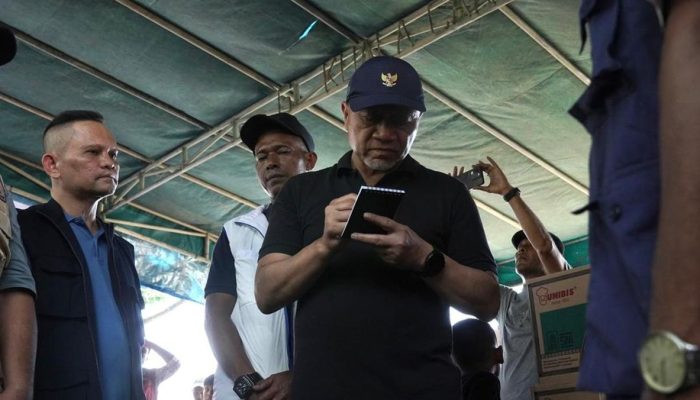 Cek Lahan Pertanian Terdampak Banjir di Bireuen oleh Zulhas