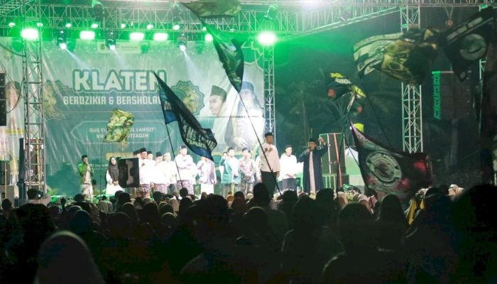 Wakil Bupati Hadiri Berdzikir dan Bersholawat di Karangnongko Klaten