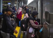 34 Ribu Pemudik Tinggalkan Jakarta Melalui Senen-Gambir Jelang Natal