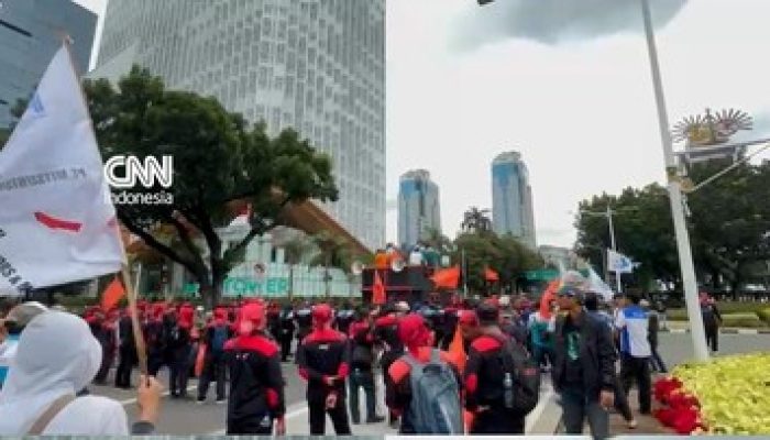 Buruh Menggelar Aksi Penolakan UMP 2026