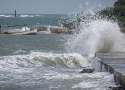 Waspada Gelombang Tinggi di Sejumlah Perairan Menjelang Libur Natal