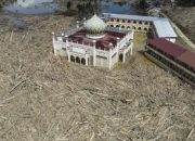 1.157 Tewas dan 165 Hilang dalam Tragedi