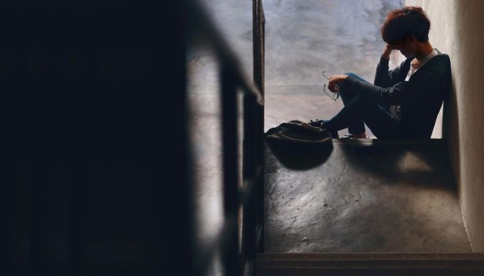 Pemuda Garut Ditekan Keluarga Kepala Desa Karena Mengkritik Jalan Rusak