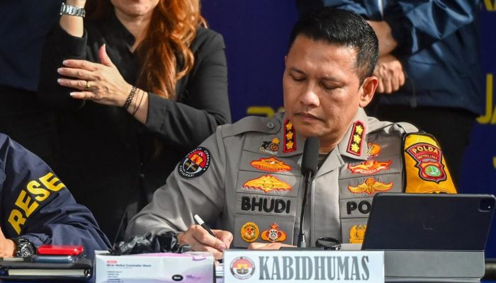 Polisi Investigasi Tiga Tersangka Kasus Ijazah Jokowi Hari Ini