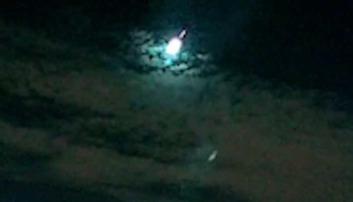 Meteor Melintas di Langit Brasil Menjelang Tahun Baru 2026