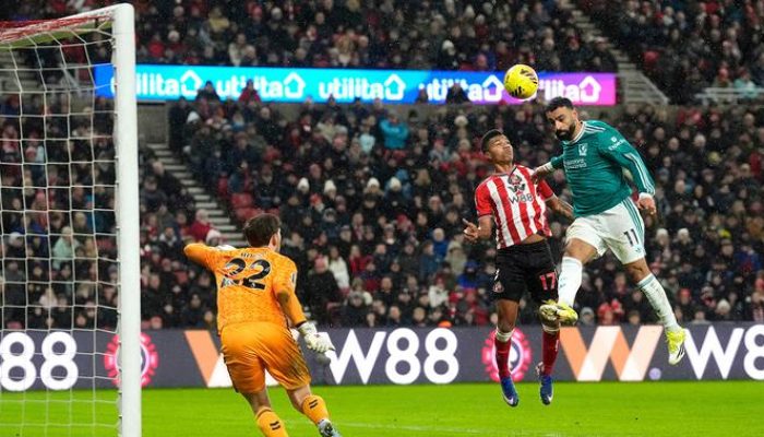 Tembok Pertahanan Tuan Rumah Roboh Akibat Sundulan Van Dijk