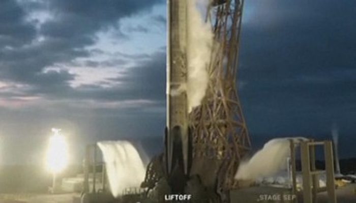 SpaceX Luncurkan 24 Satelit Starlink ke Orbit dalam Detik-detik Menegangkan